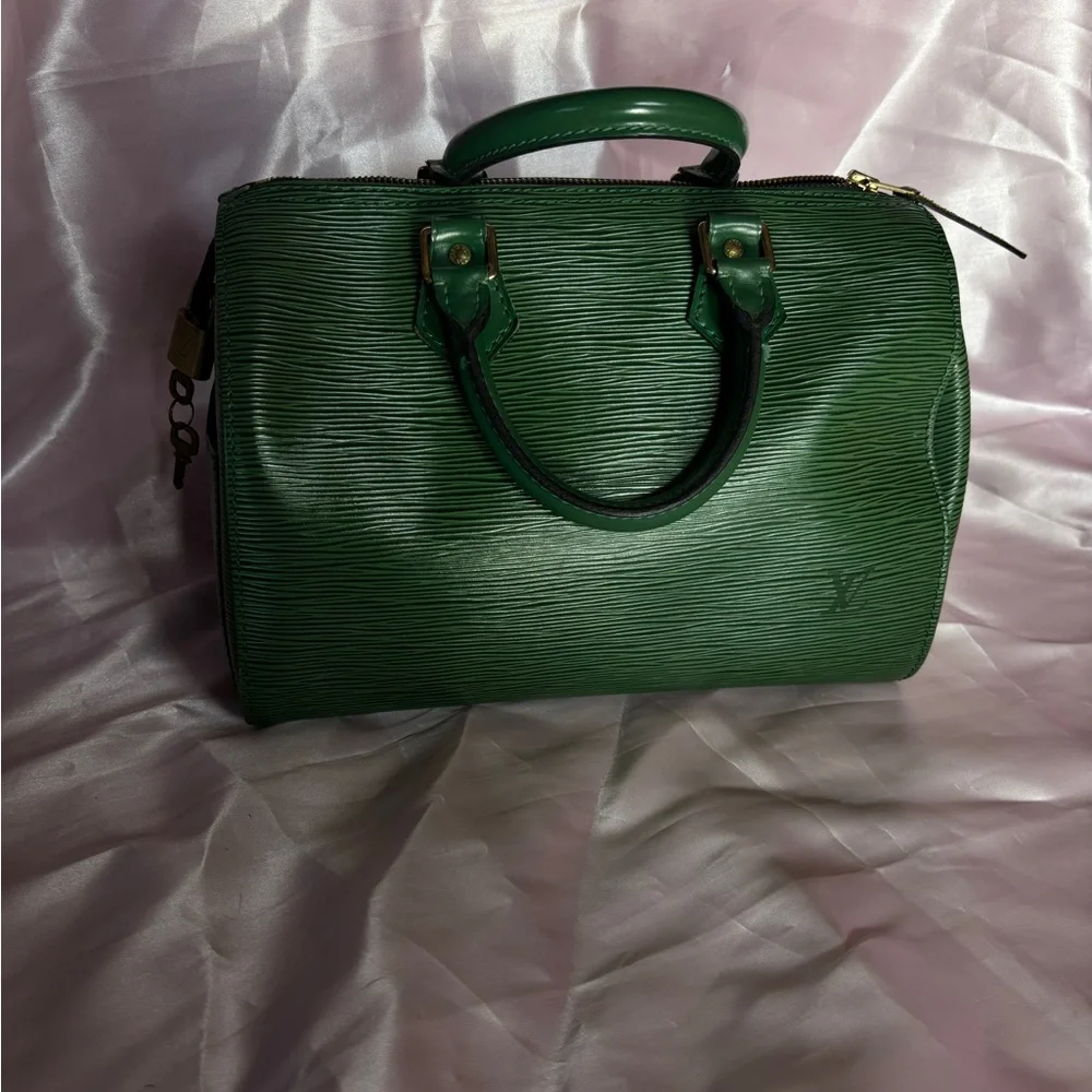 Louis Vuitton Green Epi Leather Speedy 25